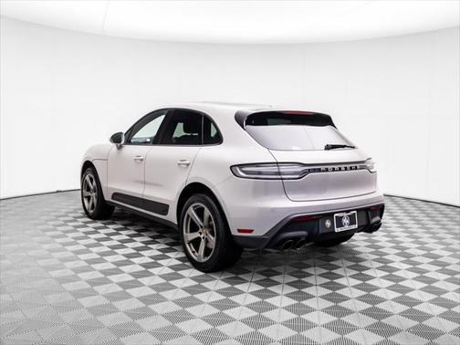 2024 Porsche Macan Base
