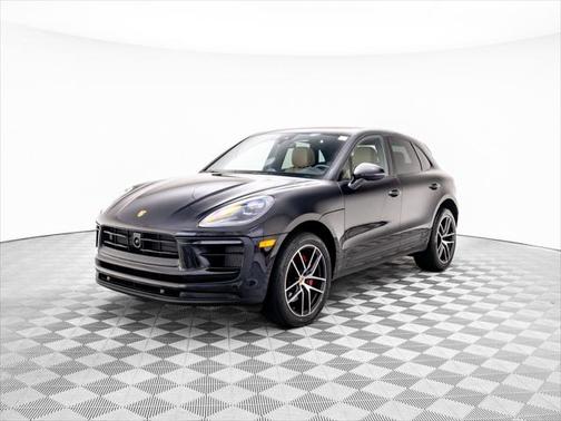 2022 Porsche Macan Base