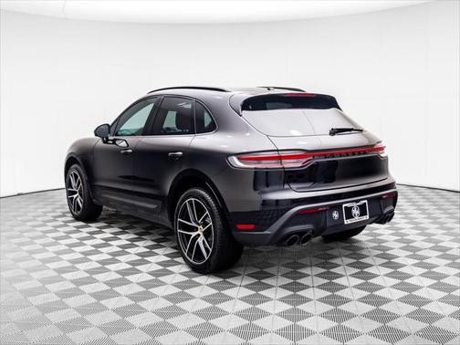 2024 Porsche Macan Base