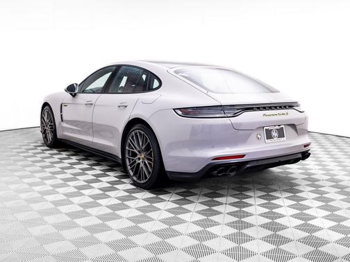 Tan 2023 Porsche Panamera Turbo S
