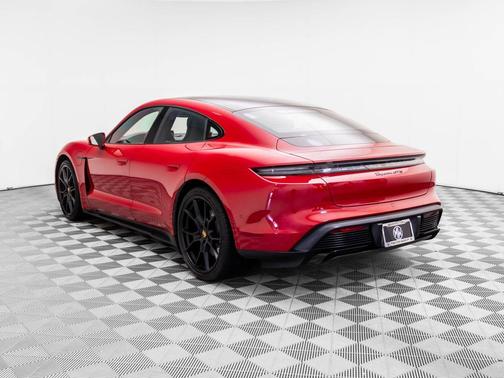 2022 Porsche Taycan GTS