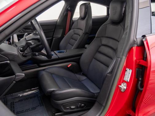 2022 Porsche Taycan GTS