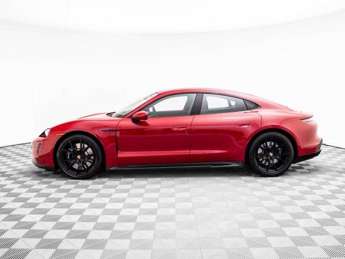 2022 Porsche Taycan GTS