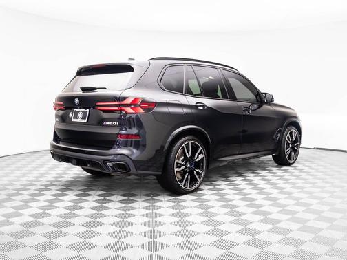 2024 BMW X5 M60i