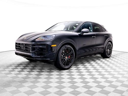 Chromite Black Metallic 2026 Porsche Cayenne GTS