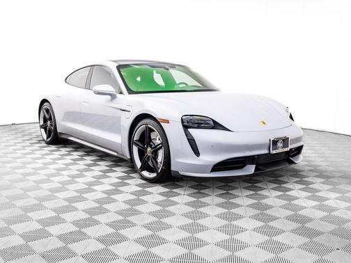 2022 Porsche Taycan Turbo