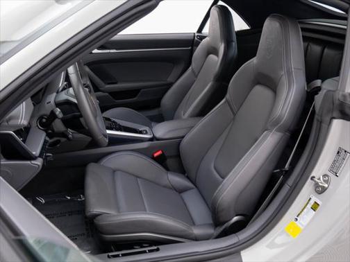 2024 Porsche 911 Carrera 4 GTS