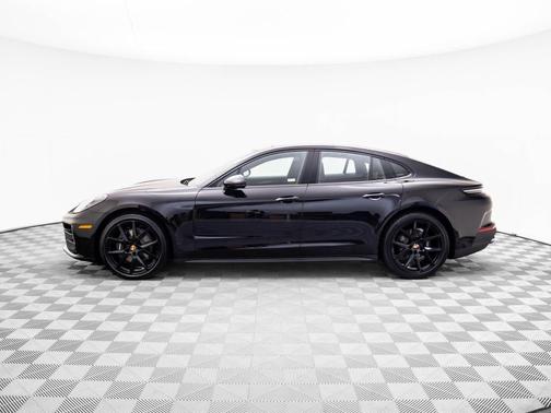 2026 Porsche Panamera 4