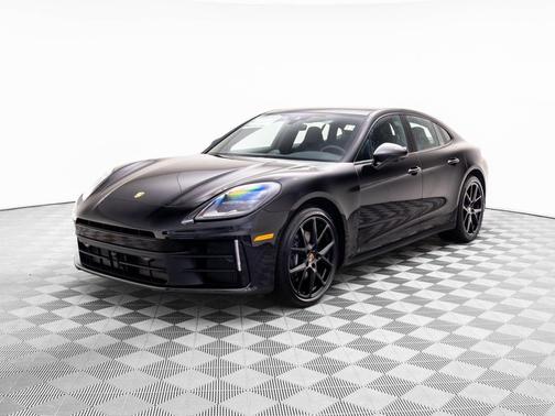 2026 Porsche Panamera 4