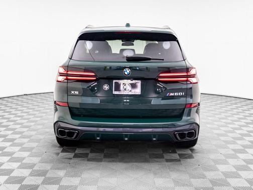 2024 BMW X5 M60i