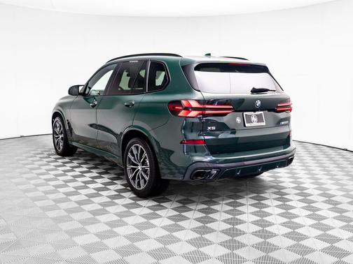 2024 BMW X5 M60i