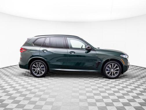 2024 BMW X5 M60i