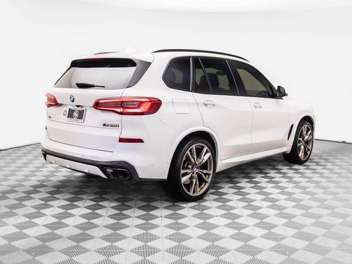 2020 BMW X5 M50i