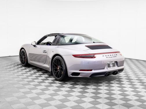 2019 Porsche 911 Targa 4 GTS