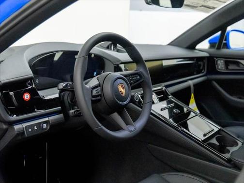 2024 Porsche Panamera 4