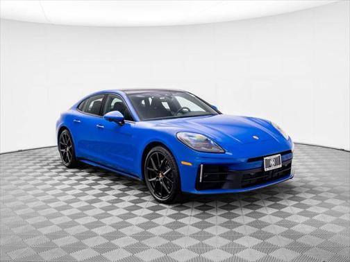2024 Porsche Panamera 4
