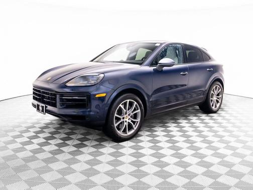 Algarve Blue Metallic 2024 Porsche Cayenne Cayenne