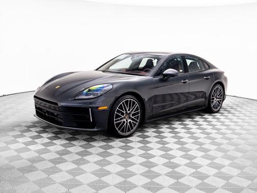 2026 Porsche Panamera 4