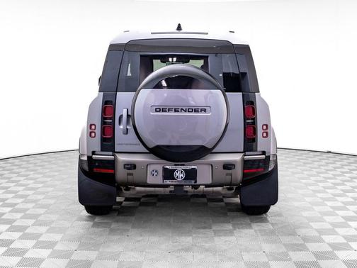 Eiger Gray Metallic 2024 Land Rover Defender 90 P400 X-Dynamic SE