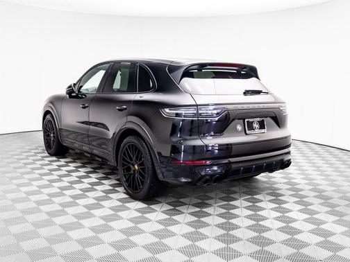 2021 Porsche Cayenne GTS