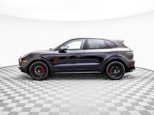 2021 Porsche Cayenne GTS