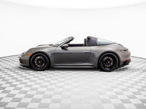 2024 Porsche 911 Targa 4 GTS