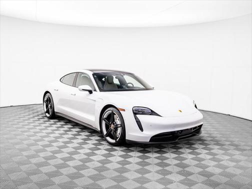 2022 Porsche Taycan