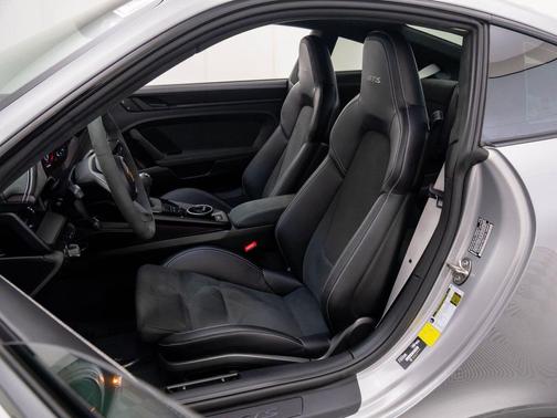 2024 Porsche 911 Carrera GTS