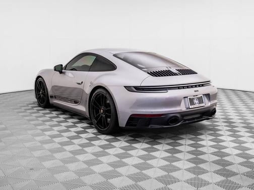 2024 Porsche 911 Carrera GTS