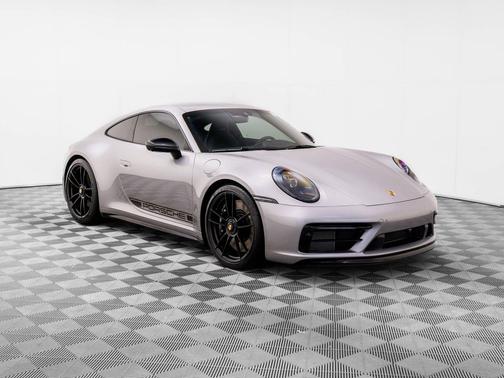 2024 Porsche 911 Carrera GTS