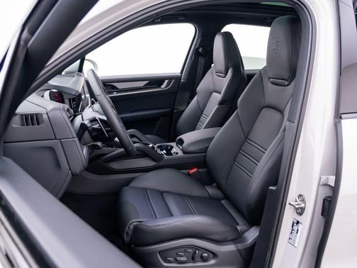 Chalk 2026 Porsche Cayenne S