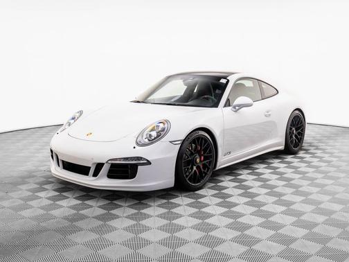 2015 Porsche 911 Carrera GTS