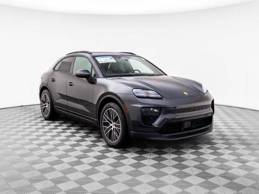 2025 Porsche Macan 4