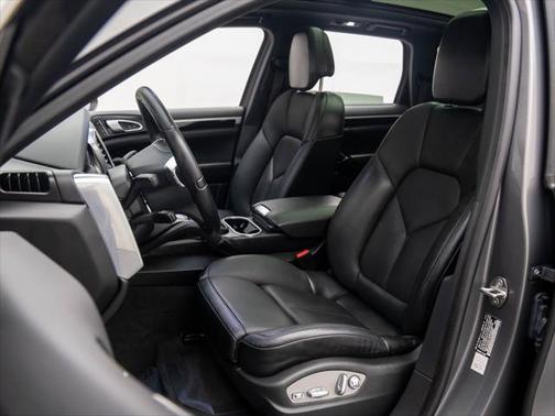 2013 Porsche Cayenne Base