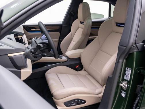 2026 Porsche Macan Macan Electric 4