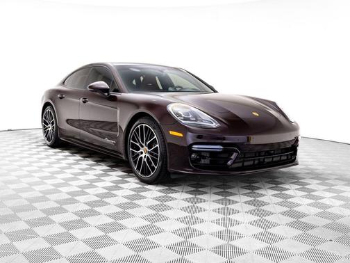 2023 Porsche Panamera Platinum Edition