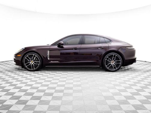 2023 Porsche Panamera Platinum Edition
