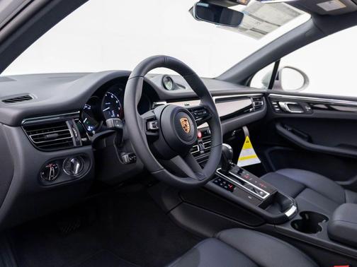 Chalk 2026 Porsche Macan Macan