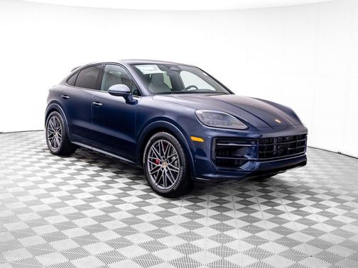 Algarve Blue Metallic 2026 Porsche Cayenne GTS