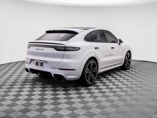 2021 Porsche Cayenne GTS