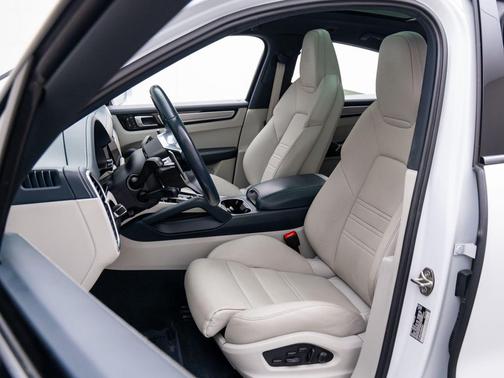 2023 Porsche Cayenne S