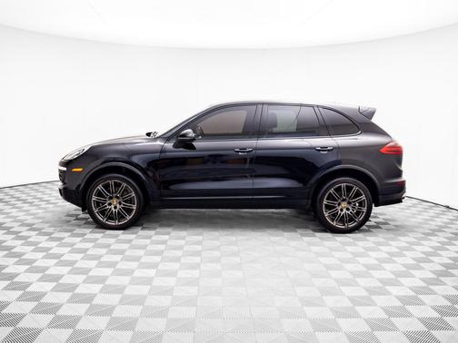 2017 Porsche Cayenne Platinum Edition