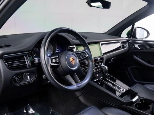 2022 Porsche Macan S