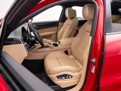 2021 Porsche Cayenne 
