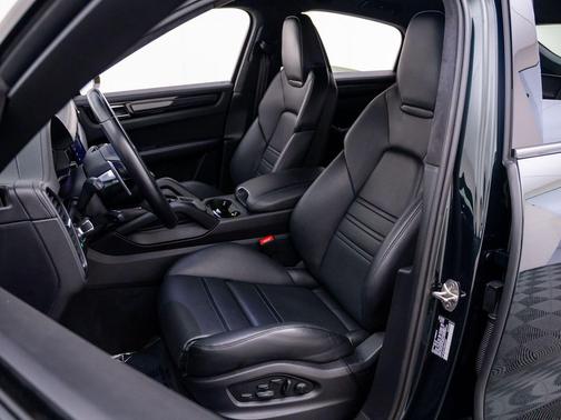 Green 2022 Porsche Cayenne Turbo GT