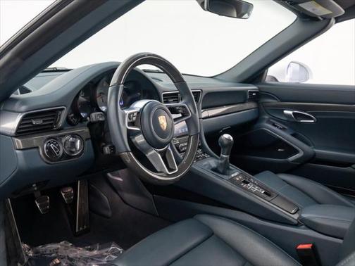 2017 Porsche 911 Carrera S