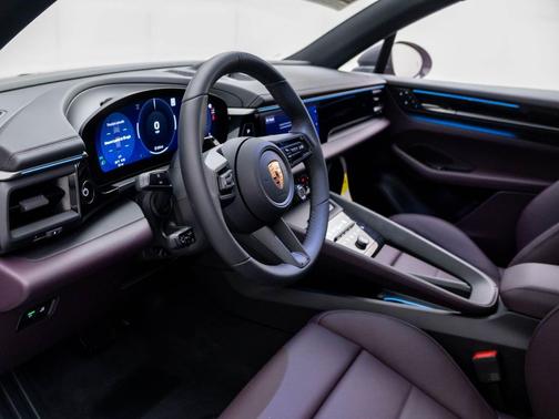 2026 Porsche Macan Macan Electric 4