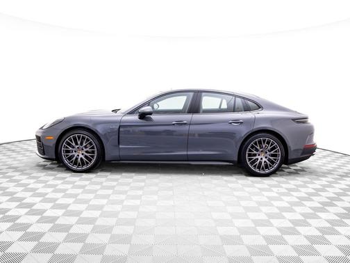2026 Porsche Panamera 4