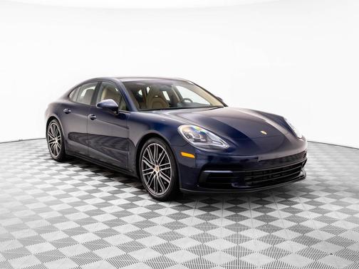 2018 Porsche Panamera 4