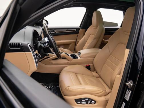2019 Porsche Cayenne Cayenne